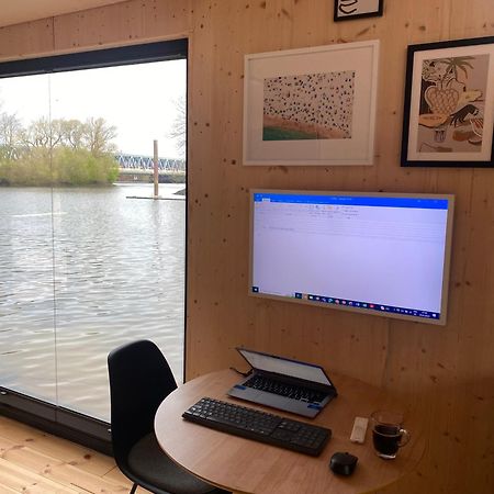 Hausboot Off Im Diamantgraben An Der Elbe Otel Hamburg Dış mekan fotoğraf